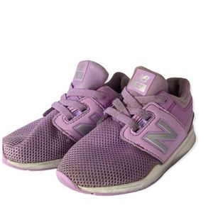 Girls New Balance Lavender Tennis Shoe Size 9